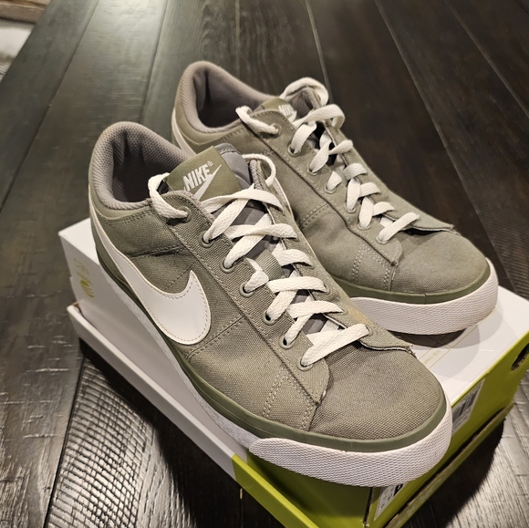 Nike Shoes Men's Size 10 - Picture 4 of 10